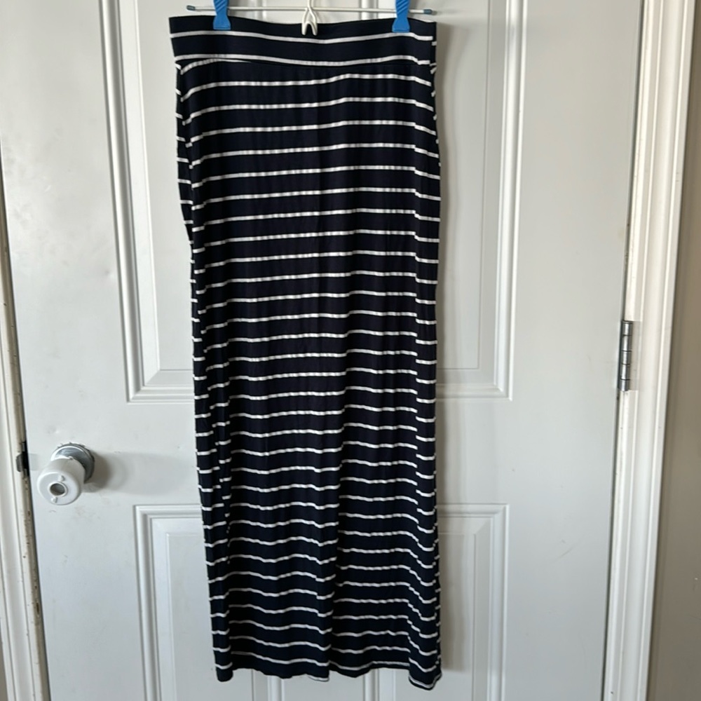Bluenotes striped women’s medium maxi skirt with side slit